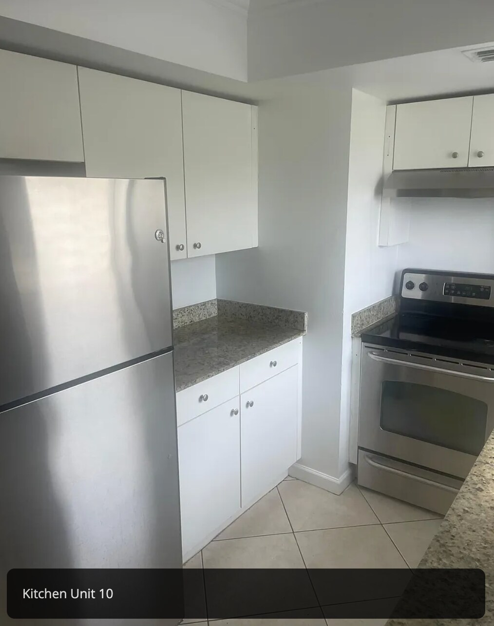 kitchen right side - 8 SE 19th Ave