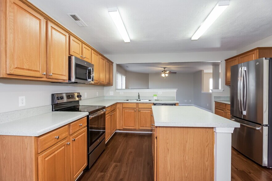 Building Photo - 5315 Bendix Ct