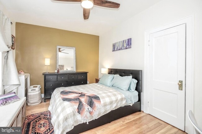 Building Photo - 1820 Clydesdale Pl NW