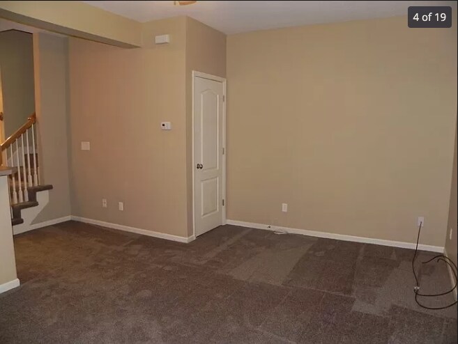 Building Photo - 4524 Willow Ave