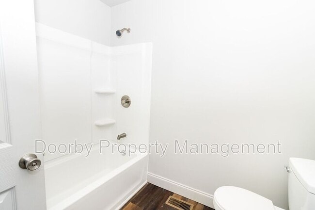 Building Photo - 512 Deck Dr