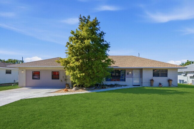 Building Photo - 428 46th St NW