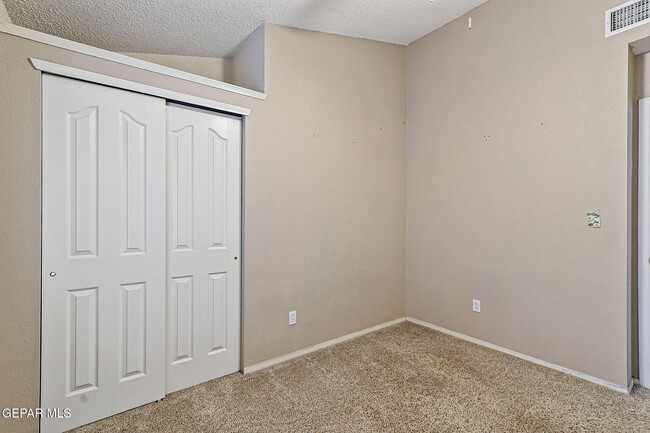 Building Photo - 12372 Golden Sun Dr