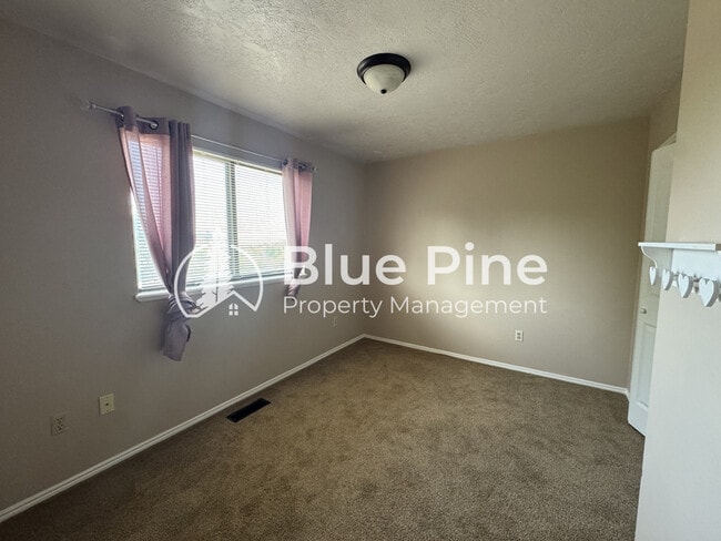 Building Photo - 2298 Horizon Dr