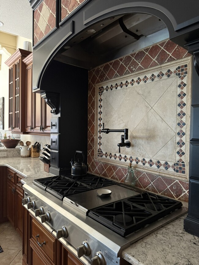 Building Photo - 6802 Dominion Ln