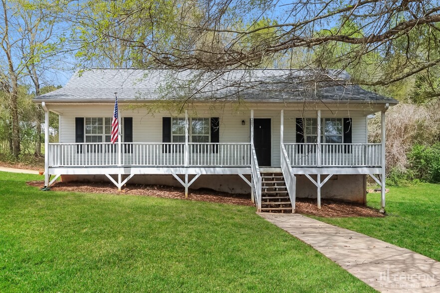 Primary Photo - 205 N Willow Ct