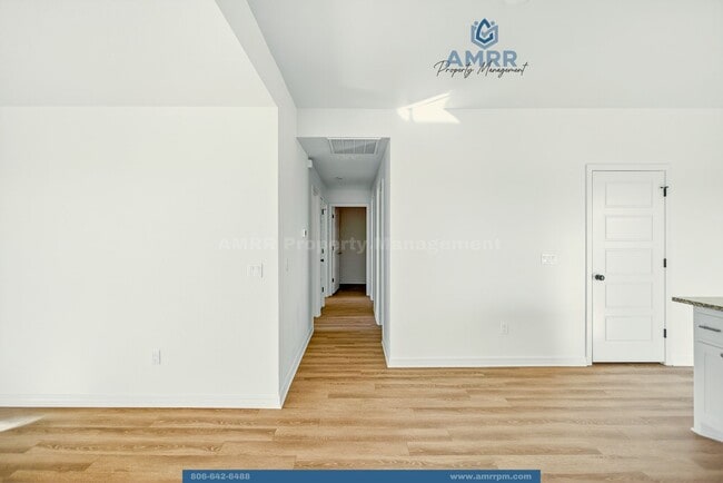 Building Photo - 1316 Sioux Pl