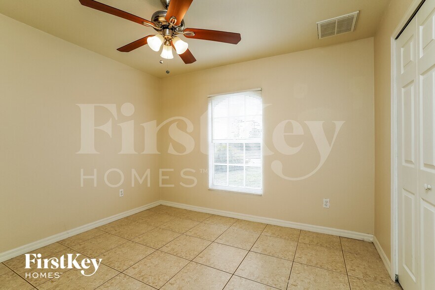 Building Photo - 4302-4312 12th St W