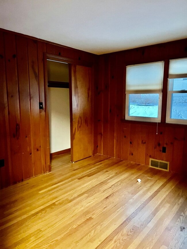 Building Photo - 102 Elmsford Rd