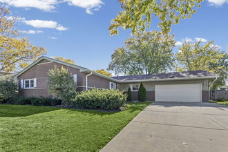 Building Photo - 963 Garden Ln