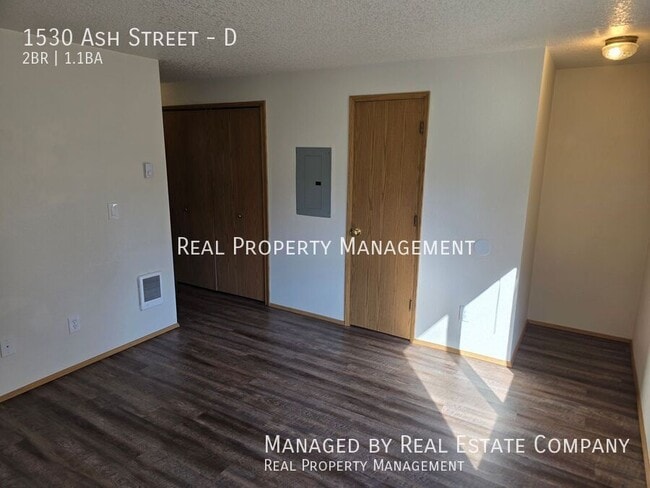 Building Photo - 1530 Ash St