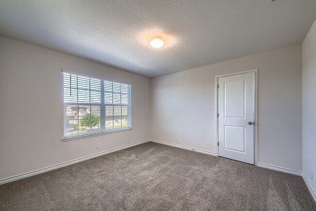 Building Photo - 5-BEDROOM HOME IN WESTPOINTE @ RIVERSTONE