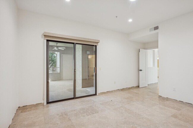 Building Photo - 15050 N Thompson Peak Pkwy