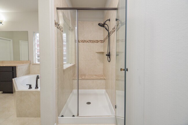 Building Photo - 3435 Pennington Trace Dr