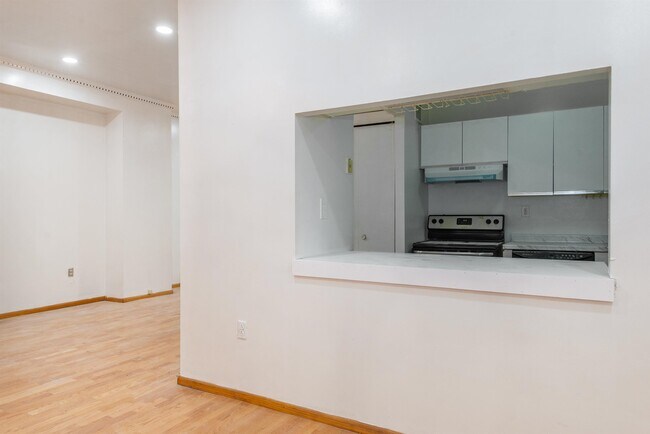 Building Photo - 111 Mulberry St