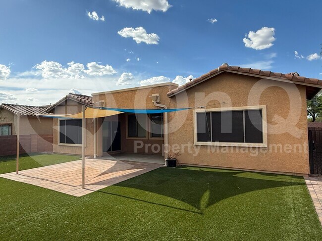 Building Photo - 1419 W Red Creek Dr
