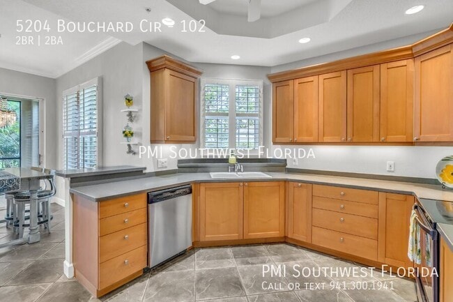 Building Photo - 5204 Bouchard Cir
