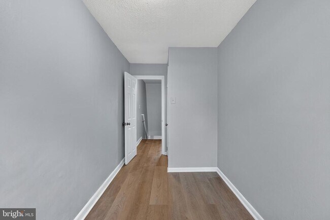 Building Photo - 153 W 21st St