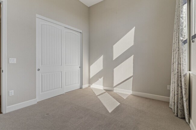 Building Photo - Active Adult 55+ Community