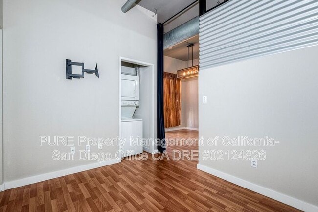 Building Photo - 777 Sixth Ave