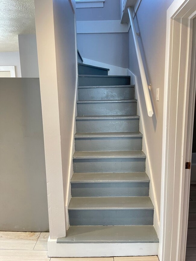 Building Photo - Florence/Minne Lusa 4 bed 2 bath house 160...