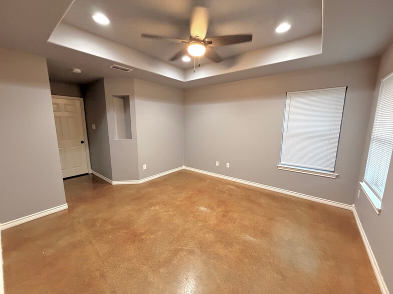 Master Bedroom - 271 Lawrence Rd
