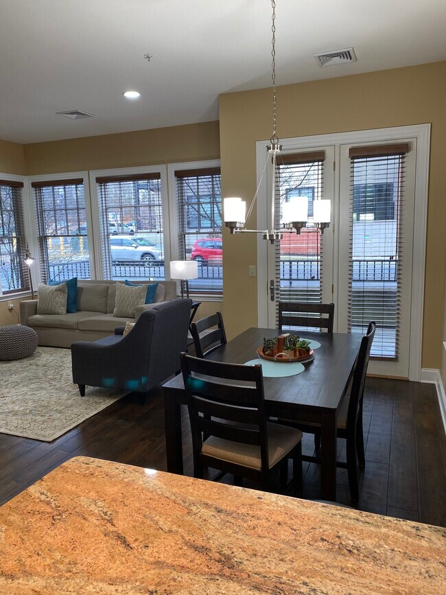 Building Photo - 30 Whistler Ct