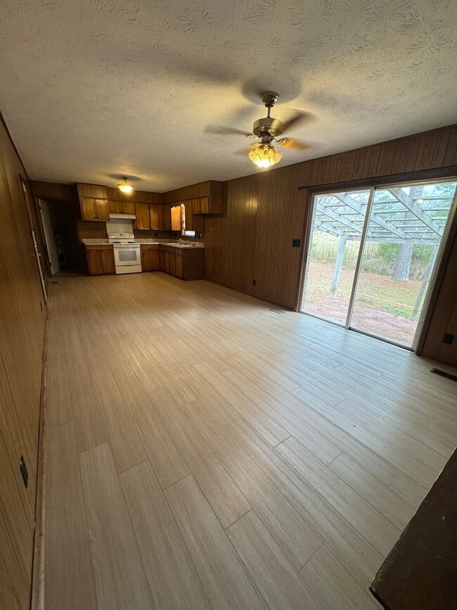 Building Photo - 2317 Glenvale Rd