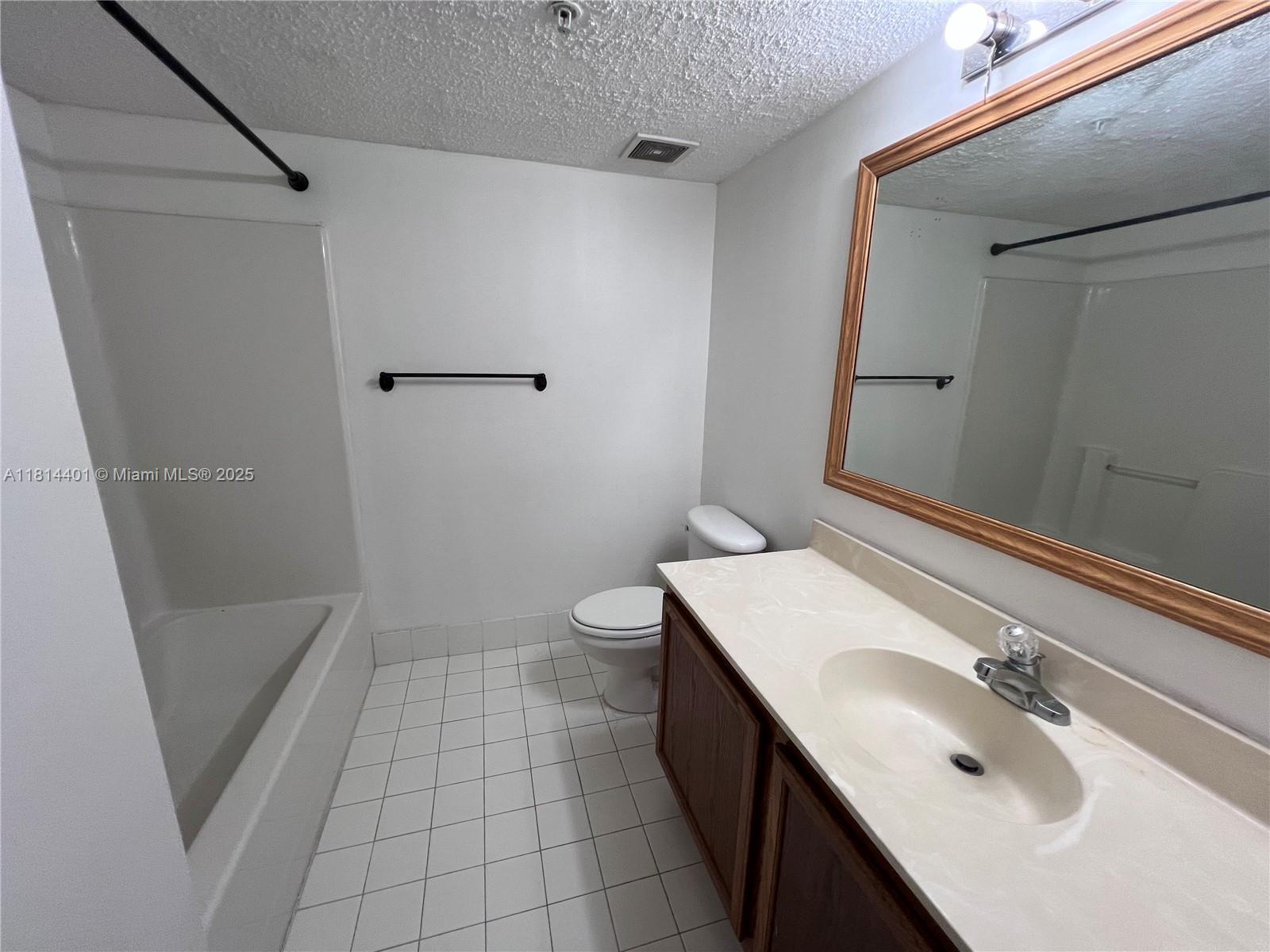 Building Photo - 9907 Westwood Dr