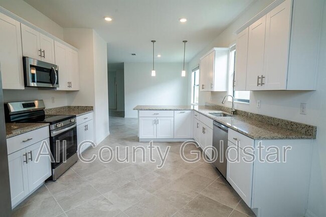 Primary Photo - 1644 Saddlewood Cir