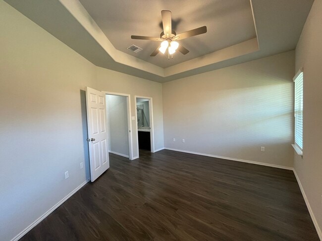 Building Photo - Townhome for rent