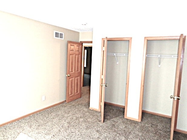 Building Photo - 6571 Hemmingford Dr