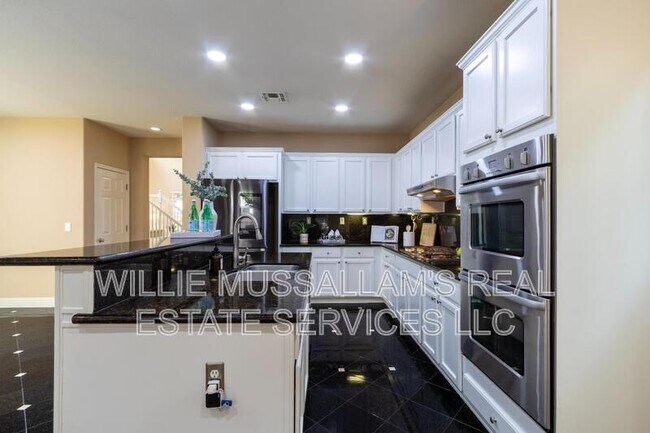 Building Photo - 382 S Central Pkwy