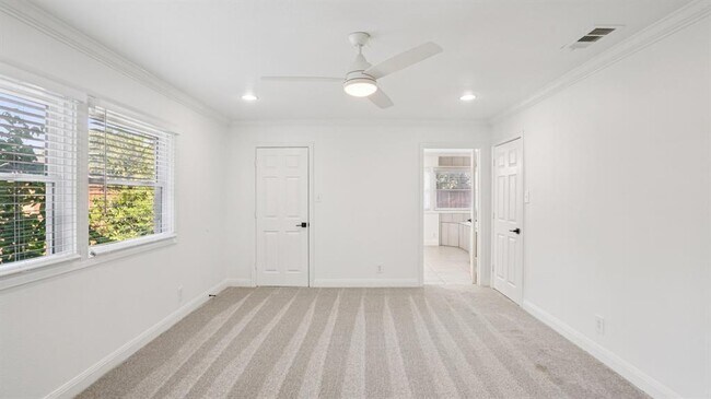 Building Photo - 3855 Crest Cove Cir