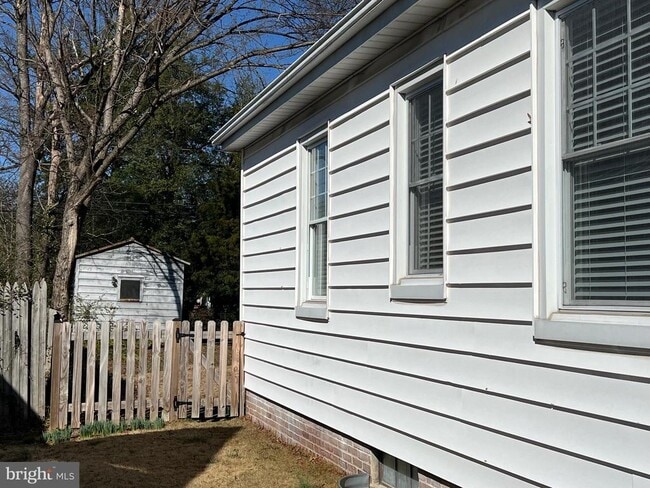 Building Photo - 1502 Greycourt Ave