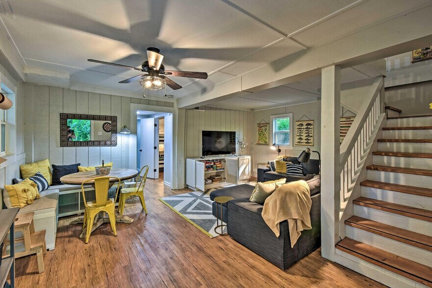 Building Photo - 334 Dogwood Ln