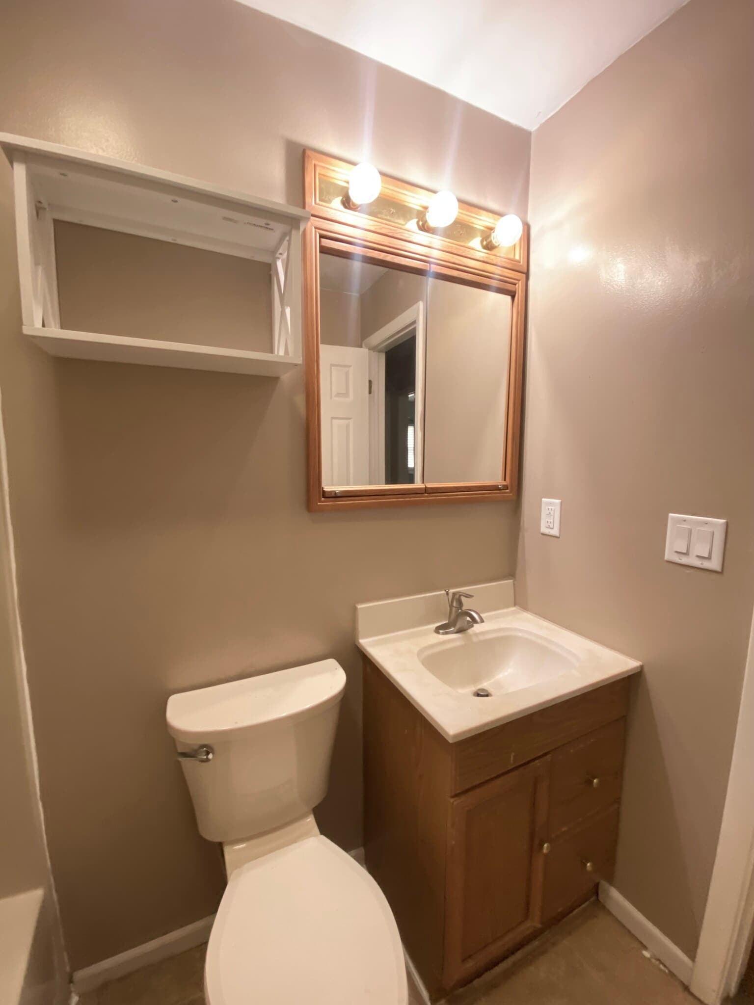 Bathroom - 1411 Melbourne Dr