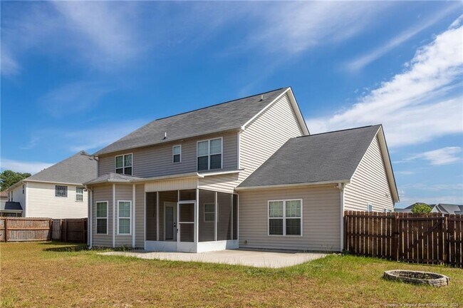 Building Photo - 573 Wedgefield Dr