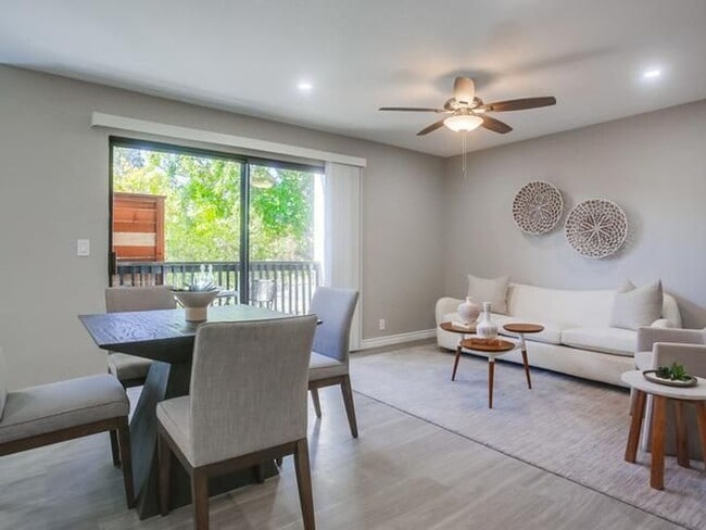 Interior Photo - The Royal of Rancho Penasquitos