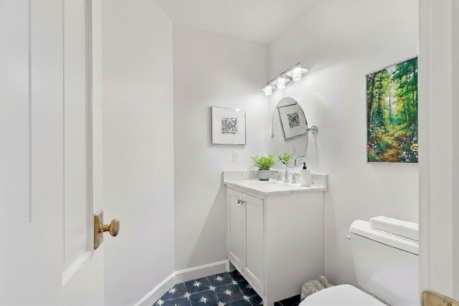 Building Photo - 100 Keyes Rd