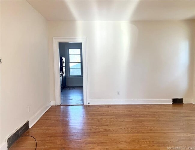 Building Photo - 74 High St