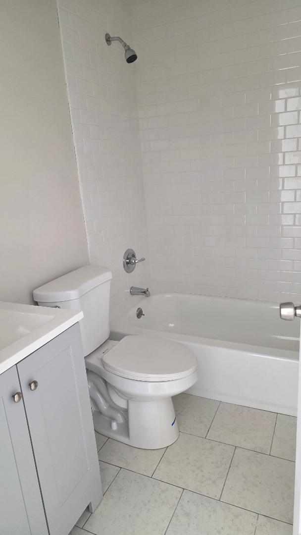 Building Photo - 5 Arrowhead Dr