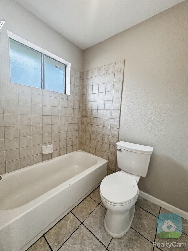 Building Photo - 5007 Monteith Dr