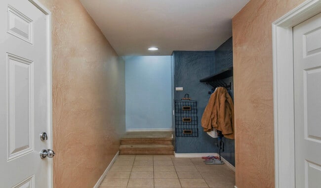 Building Photo - 335 Matthew Way