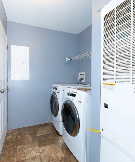 Building Photo - 6 Northglen Dr