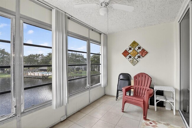 Building Photo - 9330 Lagoon Pl