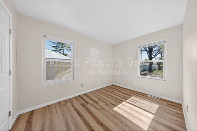 Building Photo - 12405 Pizarro Dr