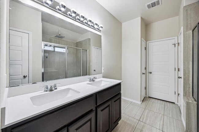Building Photo - 3636 Anchor Bay Dr