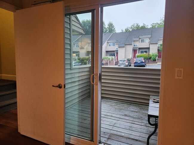 Building Photo - 1394 Bradley Dr