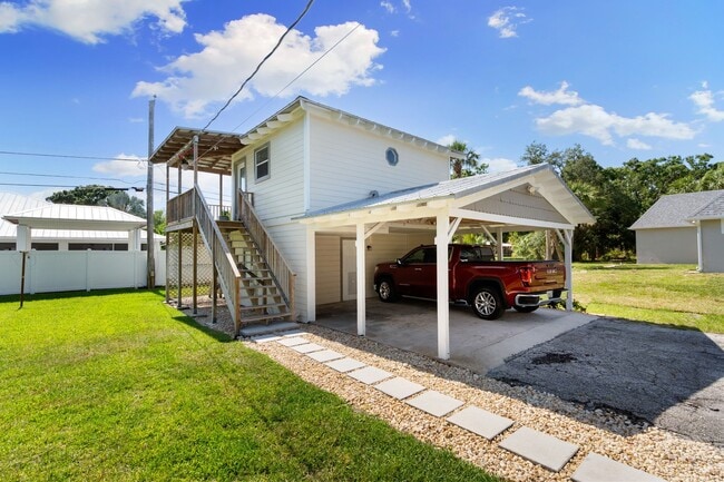 Building Photo - 1675 34th Ave